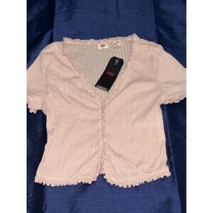 Women's Levi’s Light Pink Short Sleeve Ruffle Trim V Neck Crop Top, Size M